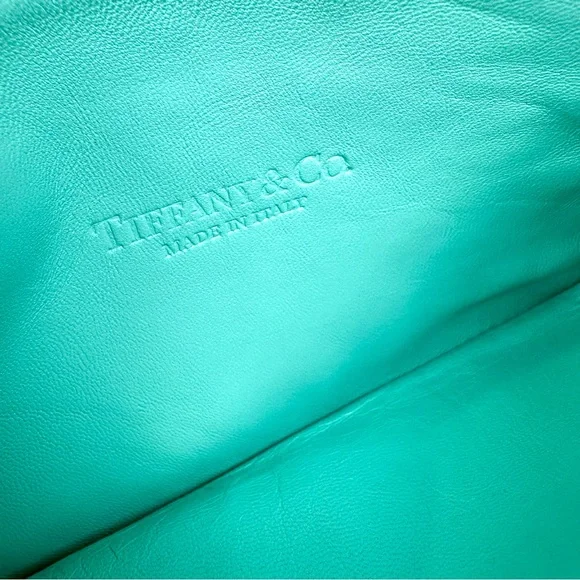 SOLD Tiffany & Co wristlet pouch in BEAUTIFUL blue metallic with chain BRAND … - Picture 10 of 13